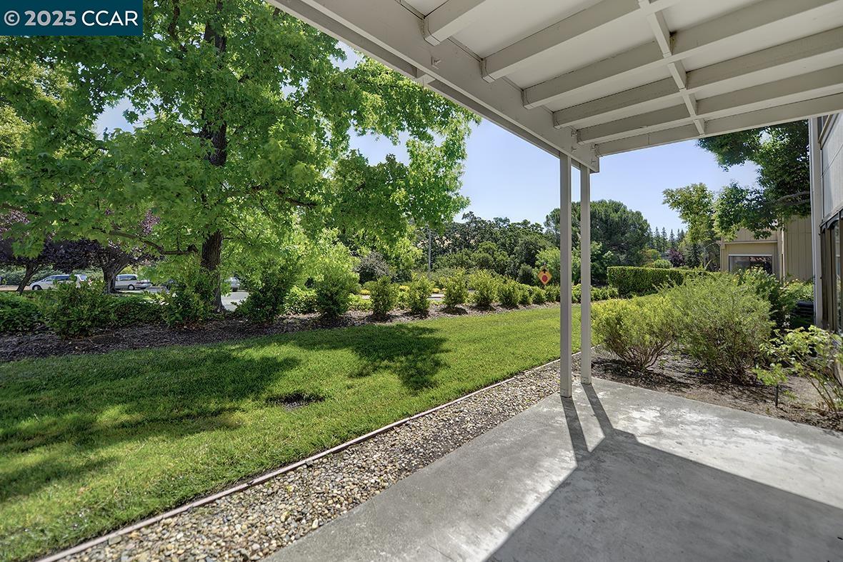 1125 Singingwood Ct # 4