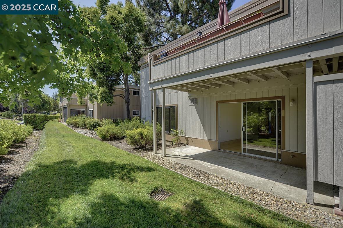 1125 Singingwood Ct # 4