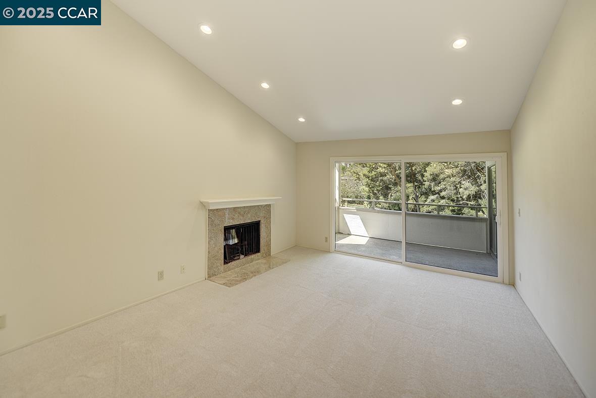 3377 Rossmoor Pkwy # 3
