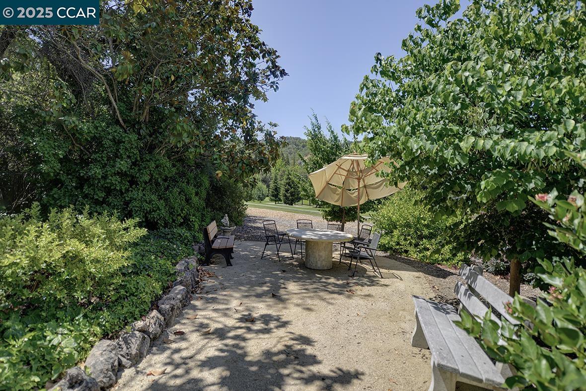 3377 Rossmoor Pkwy # 3