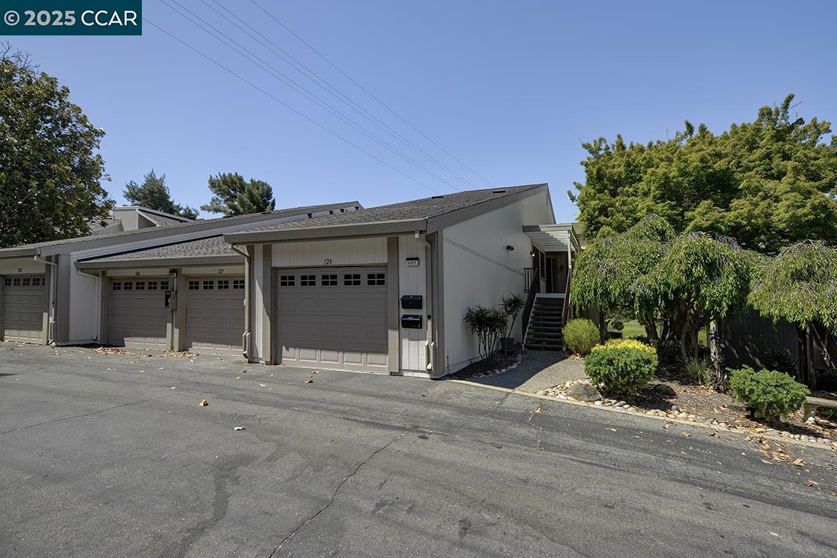 3377 Rossmoor Pkwy # 3