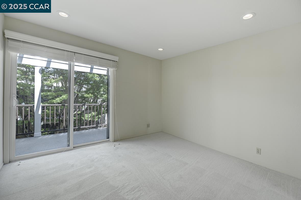 3377 Rossmoor Pkwy # 3