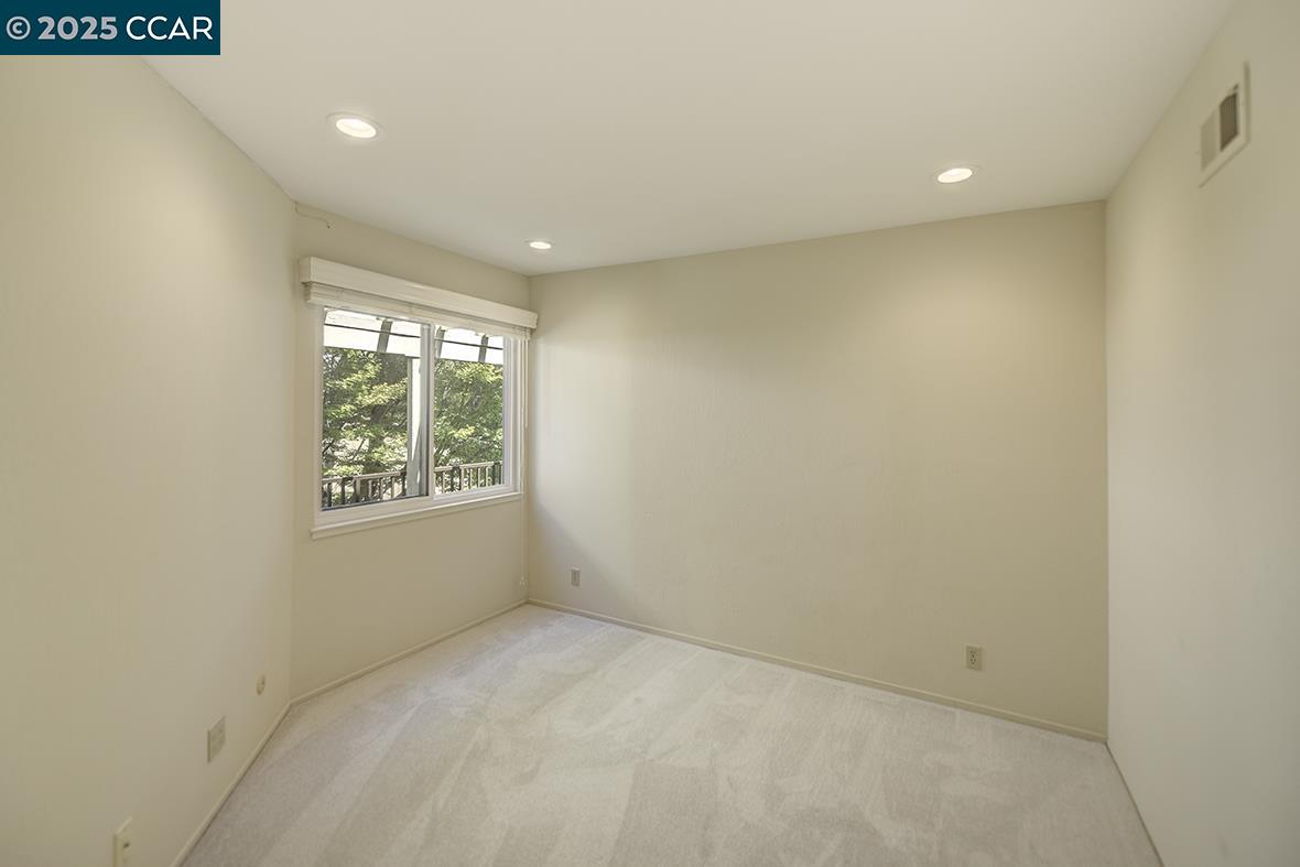 3377 Rossmoor Pkwy # 3