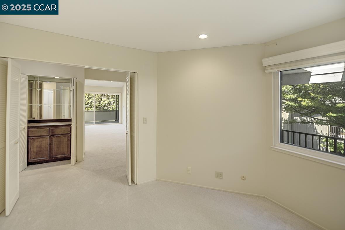 3377 Rossmoor Pkwy # 3