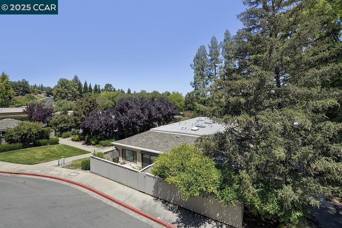 1200 Oakmont Dr # 3