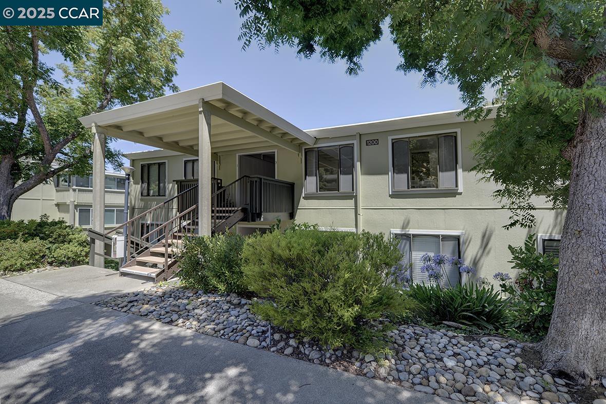 1200 Oakmont Dr # 3