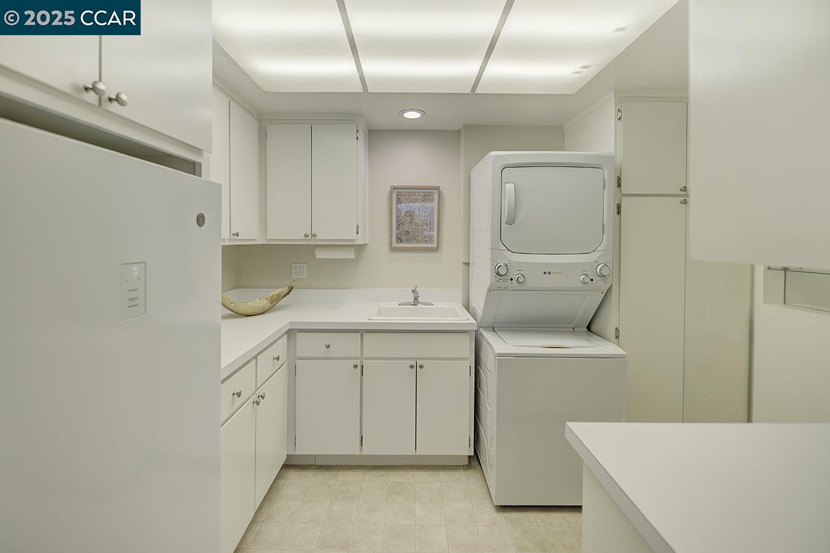 2900 Tice Creek Dr # 3 Unit: 1 & 3