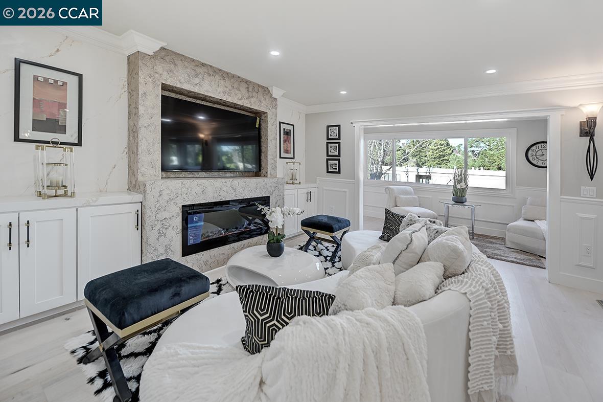 2601 Pine Knoll Dr # 16