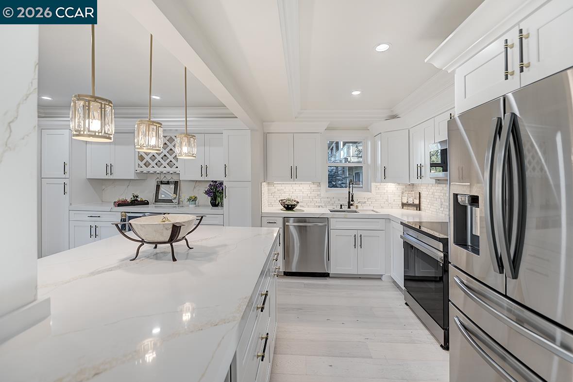 2601 Pine Knoll Dr # 16