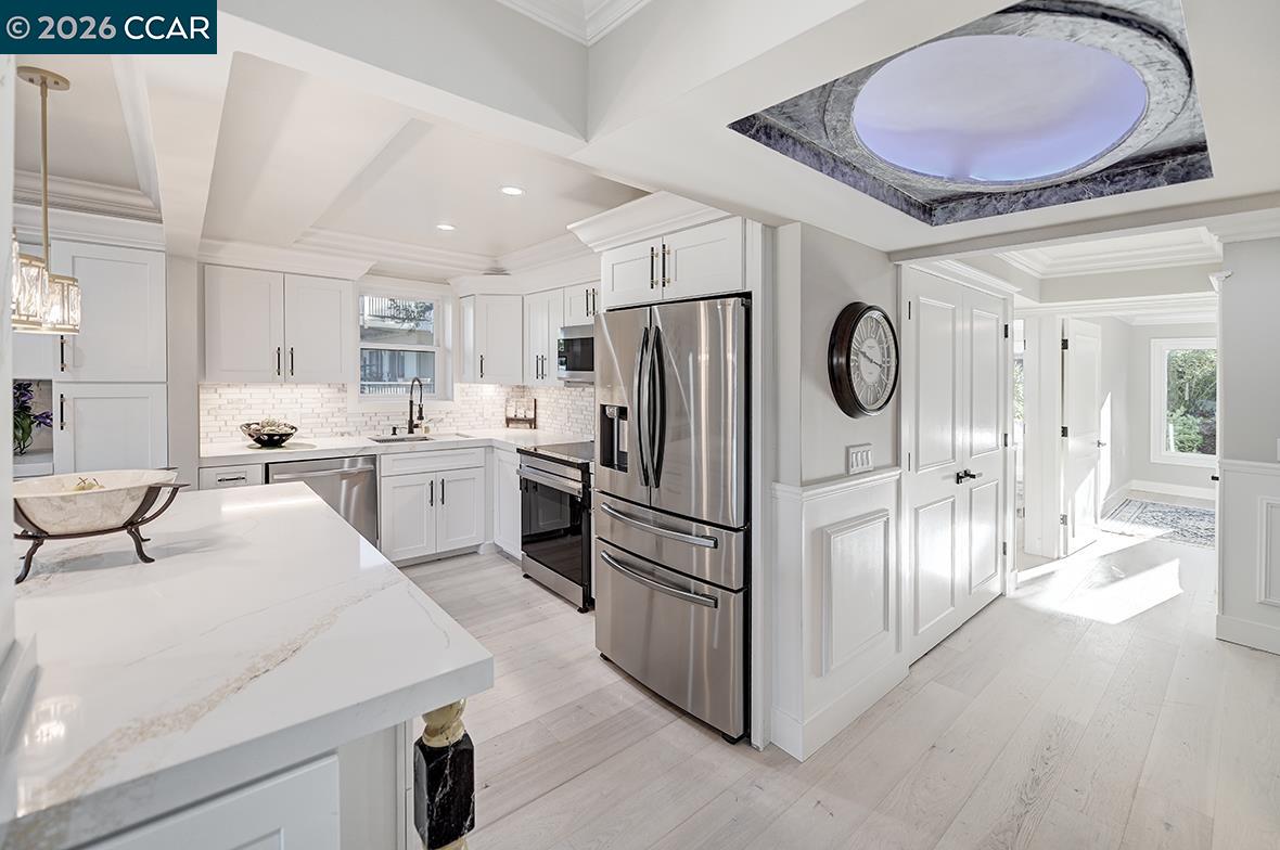 2601 Pine Knoll Dr # 16