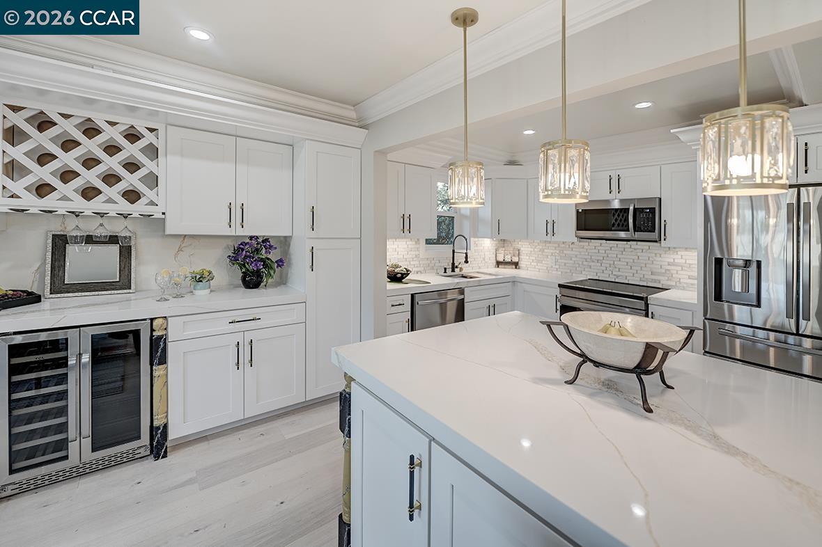 2601 Pine Knoll Dr # 16