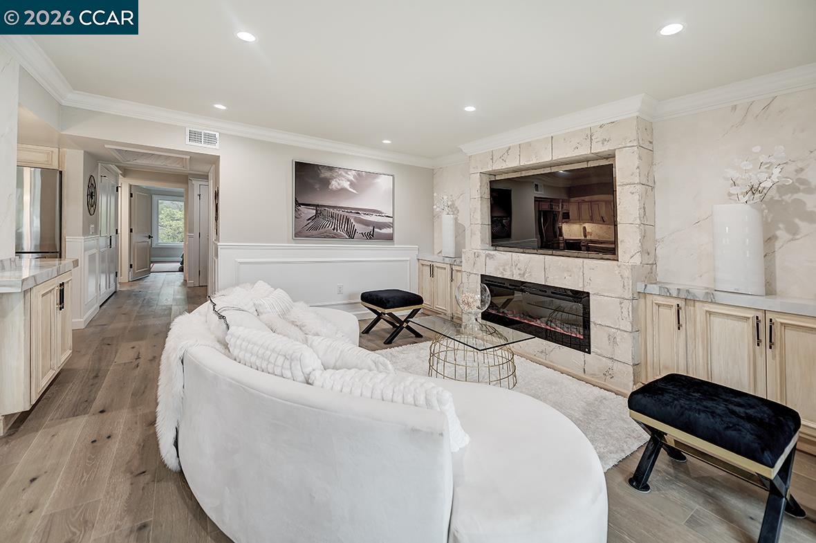 2601 Pine Knoll Dr # 8