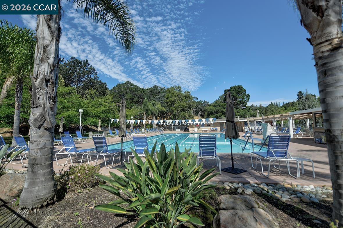 2601 Pine Knoll Dr # 8