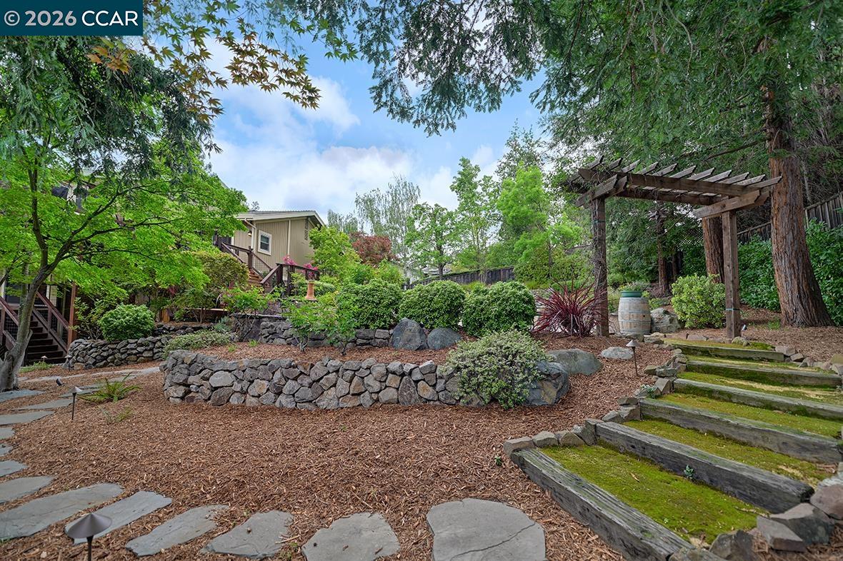 304 Livorna Heights Rd