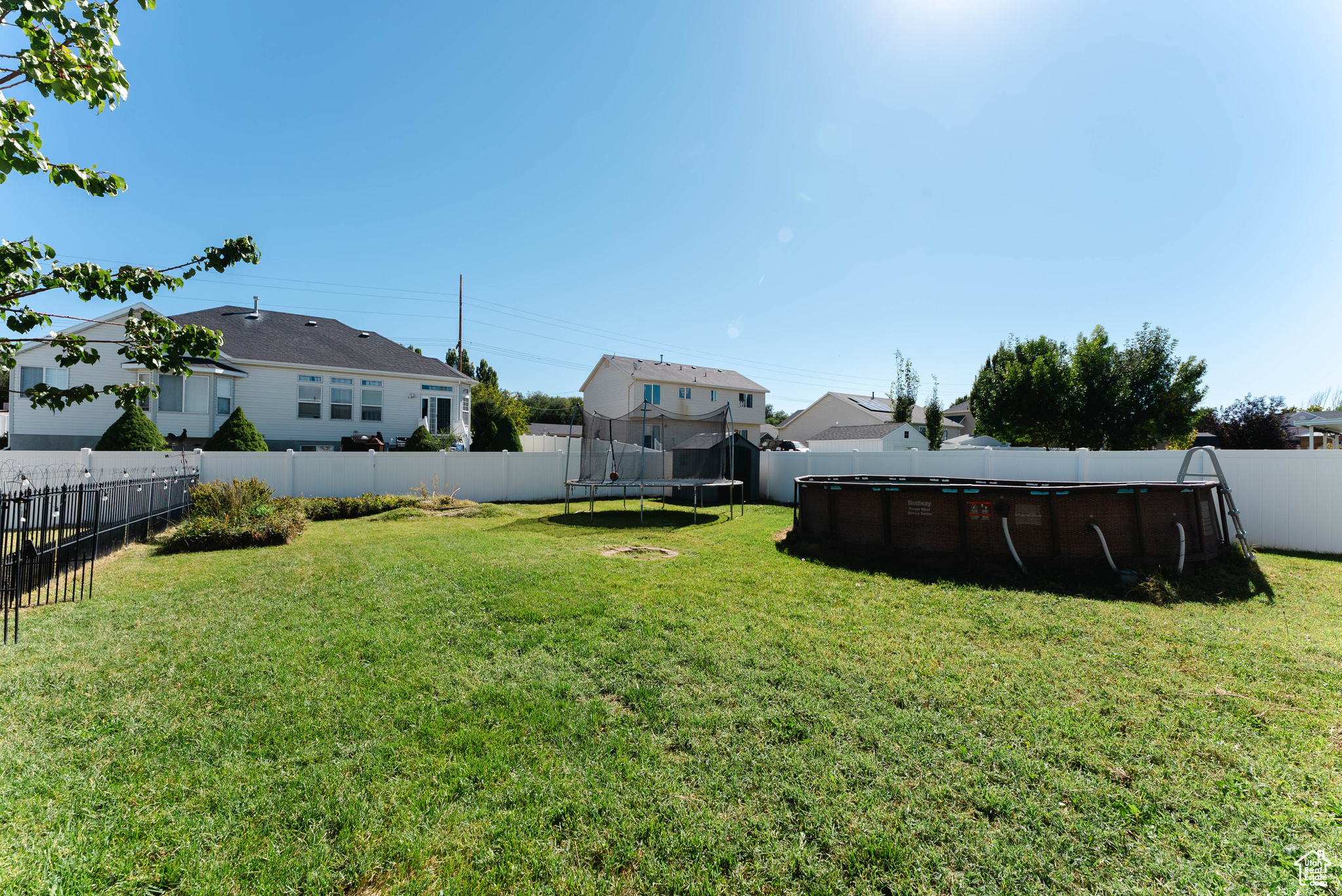 1136 N 1060 W