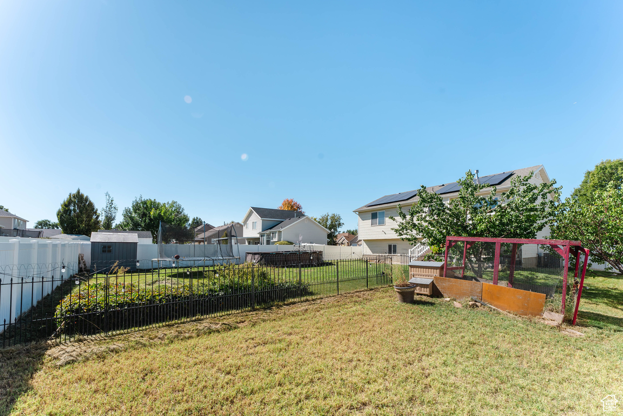 1136 N 1060 W