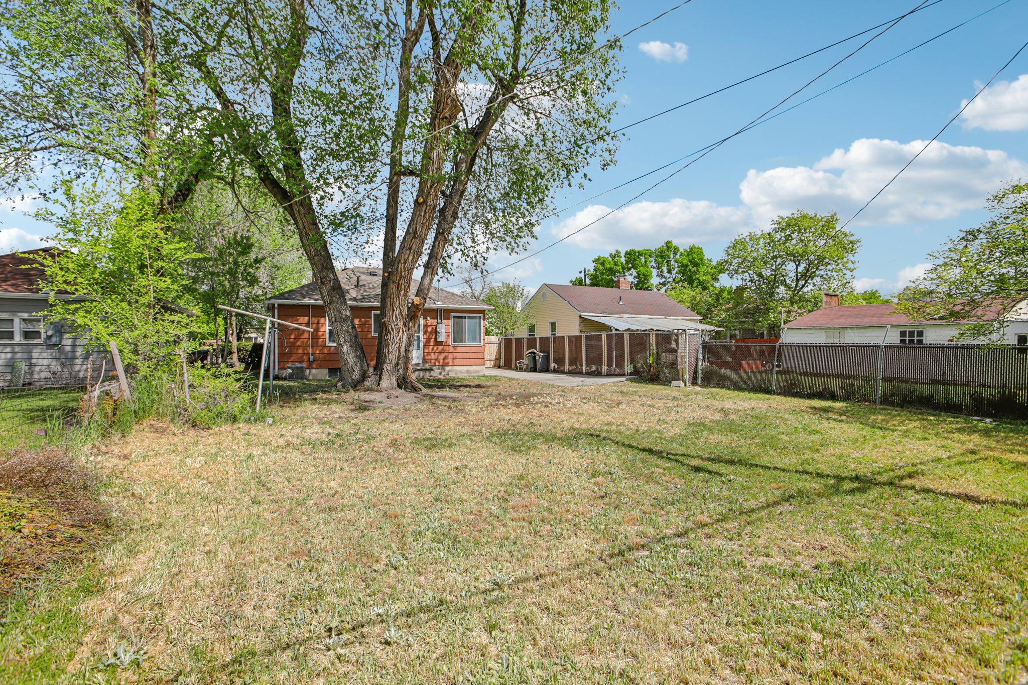 849 W MONTAGUE AVE
