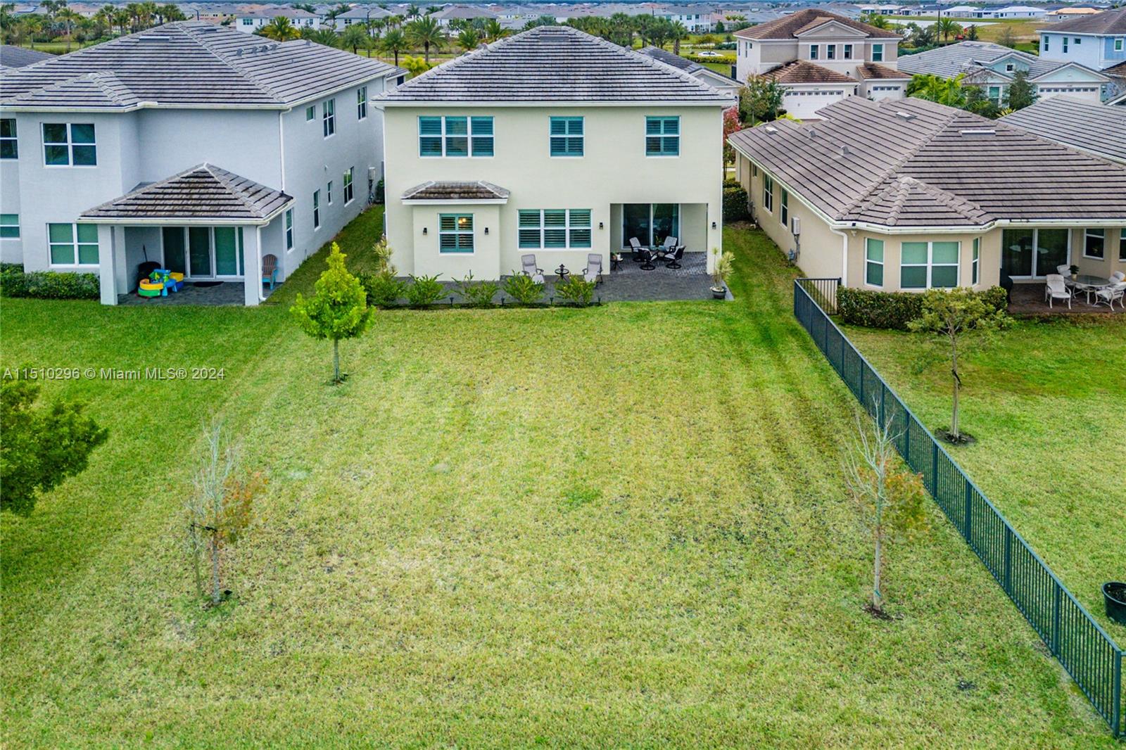 15133 Goldfinch Cir