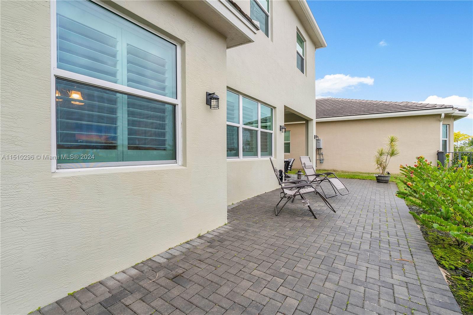15133 Goldfinch Cir