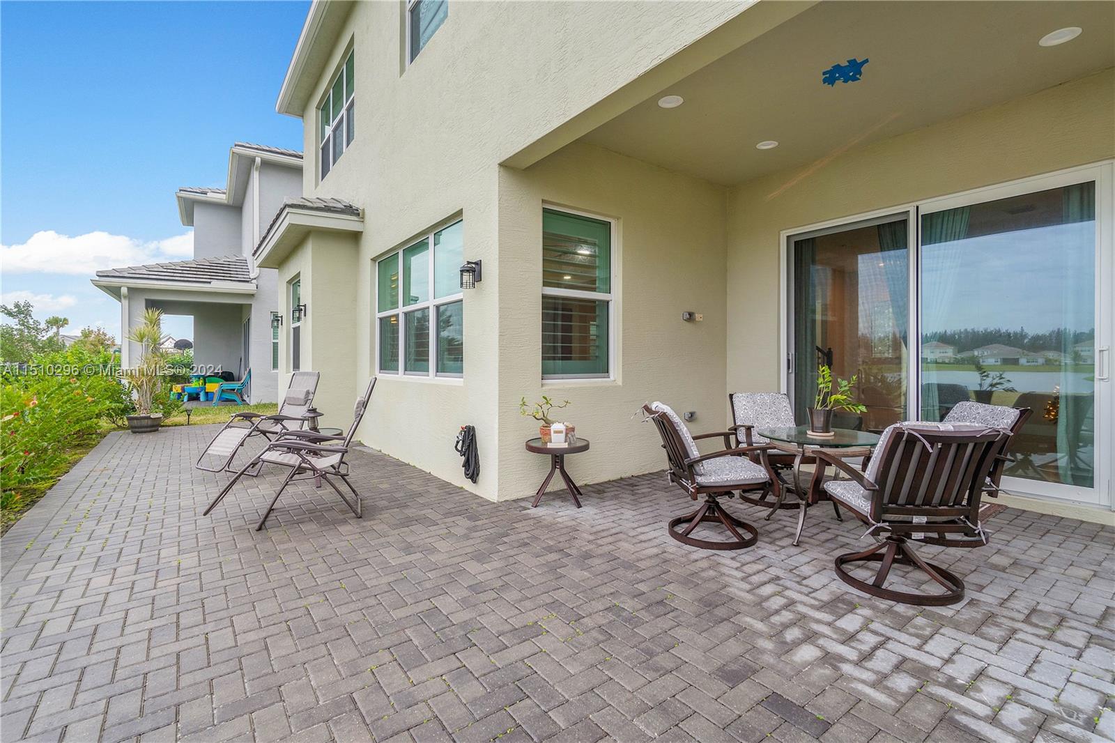 15133 Goldfinch Cir