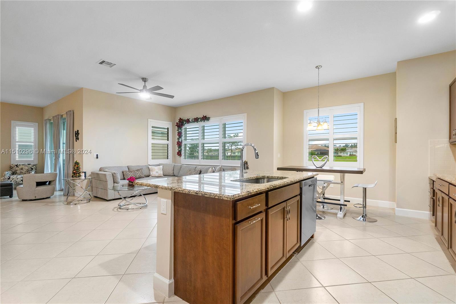 15133 Goldfinch Cir