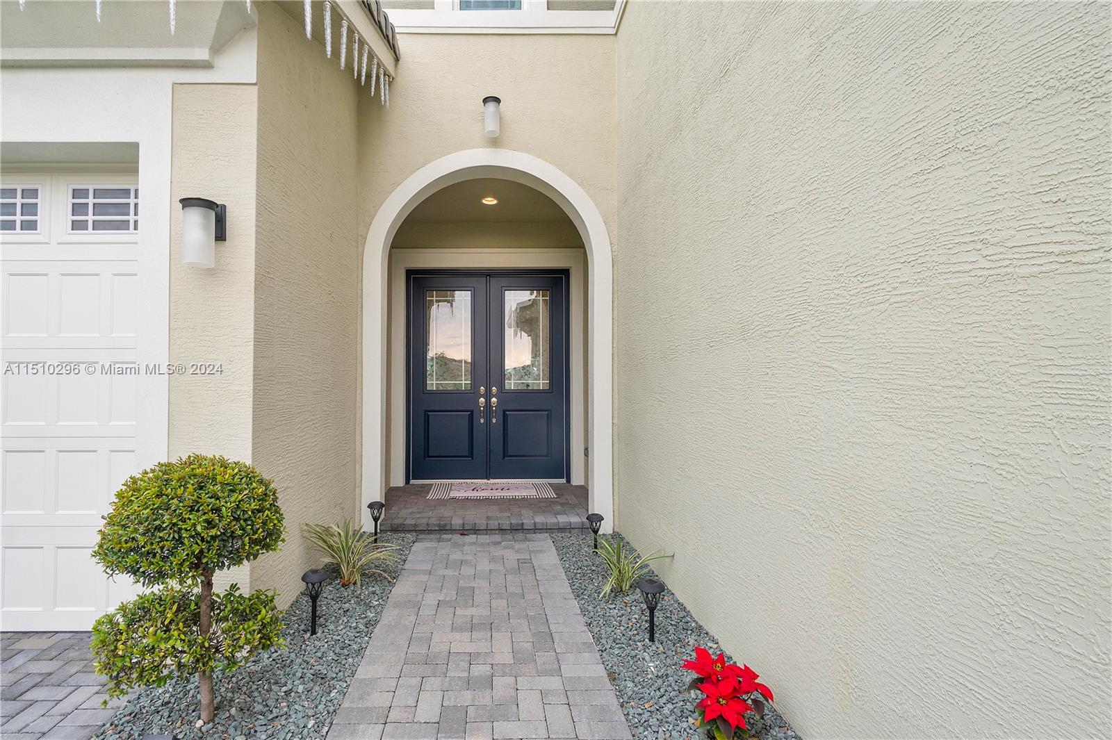 15133 Goldfinch Cir