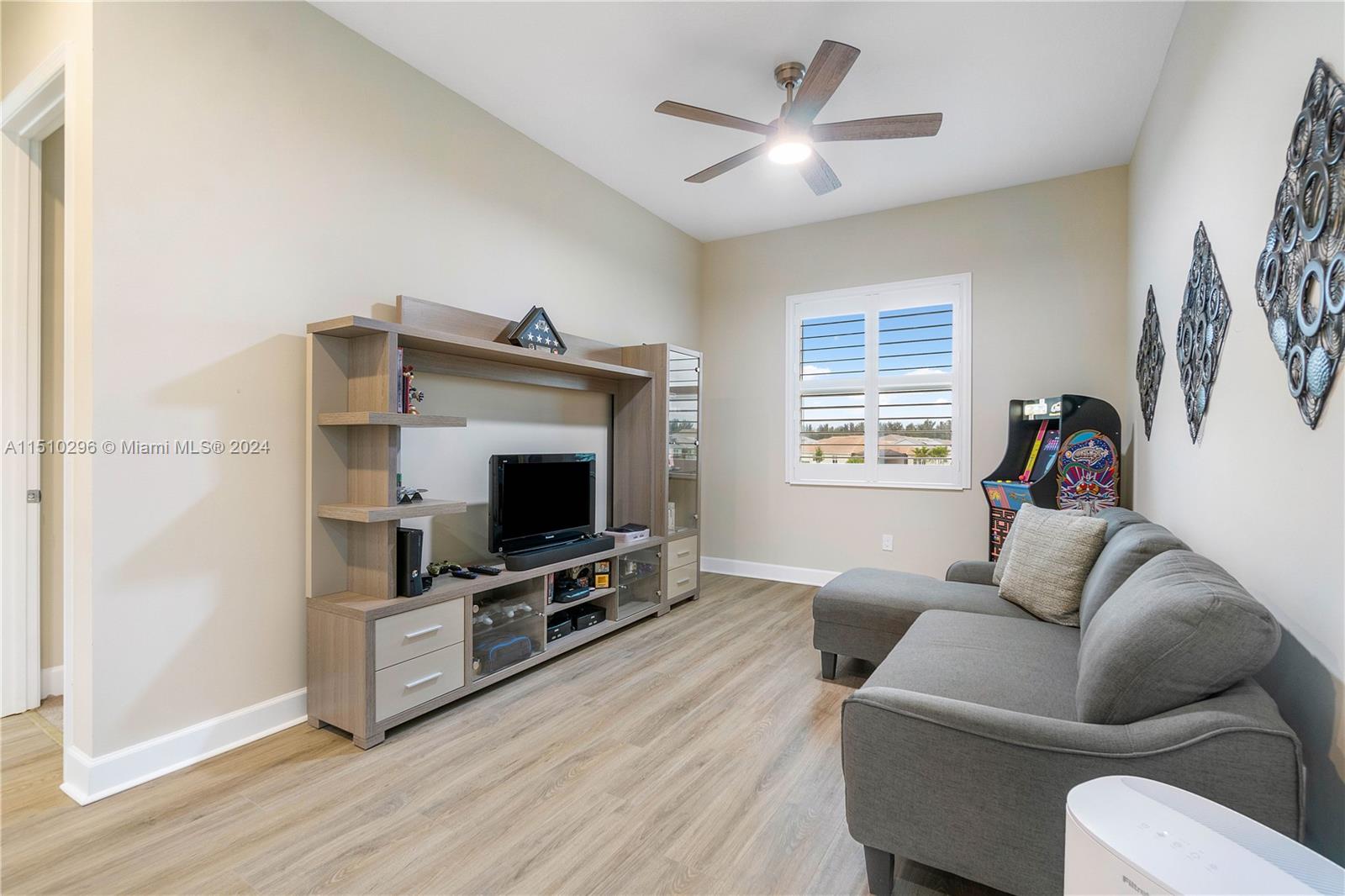 15133 Goldfinch Cir