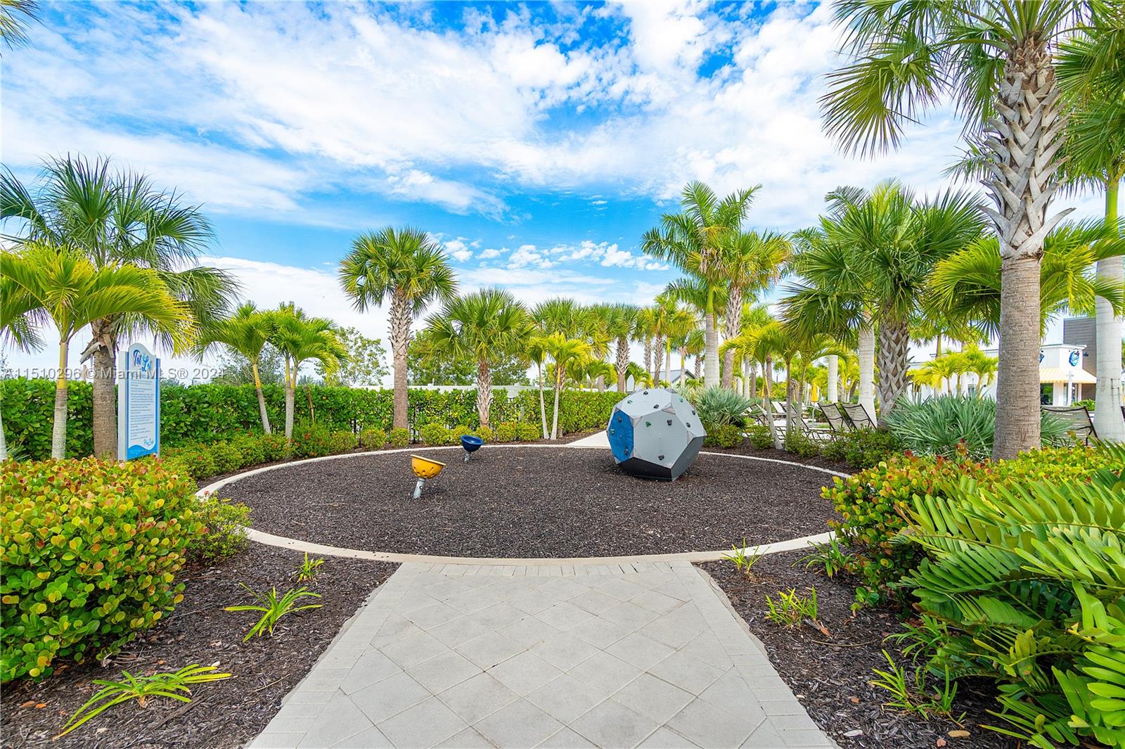 15133 Goldfinch Cir