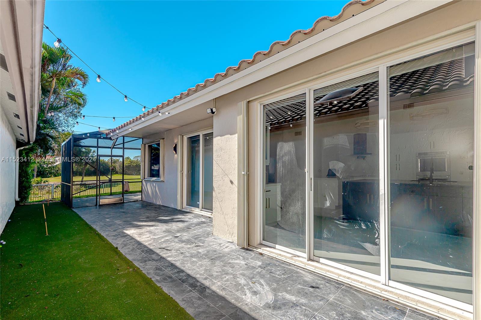 1530 W Lacosta Dr W