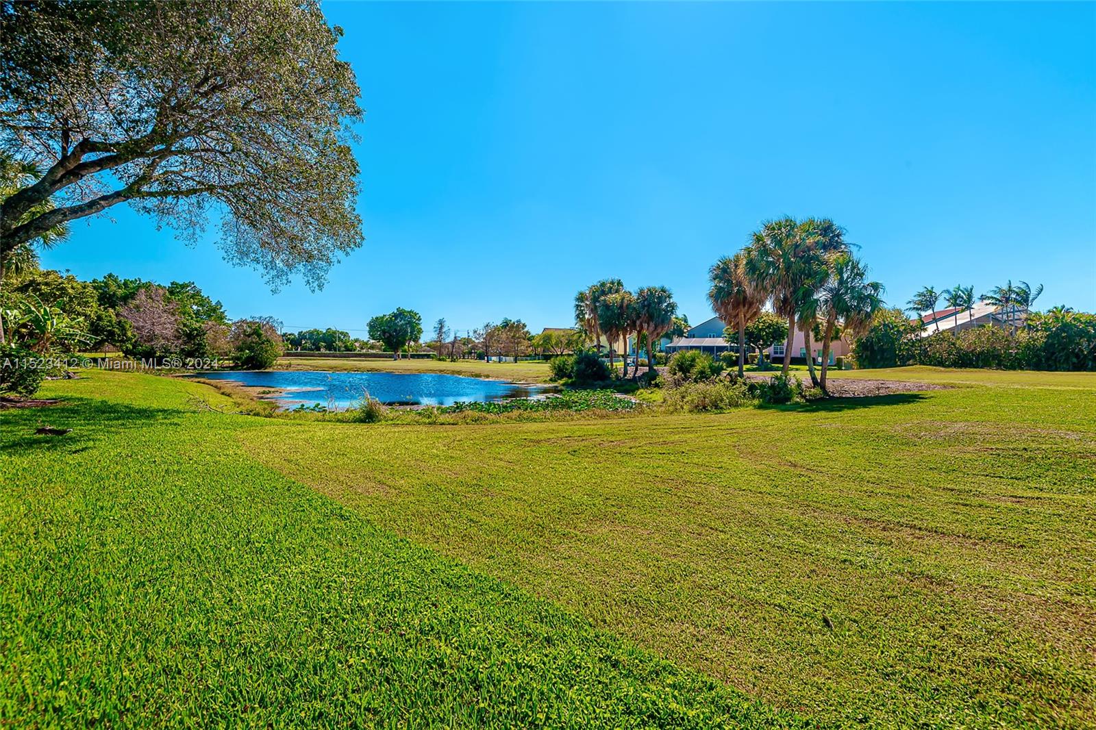 1530 W Lacosta Dr W