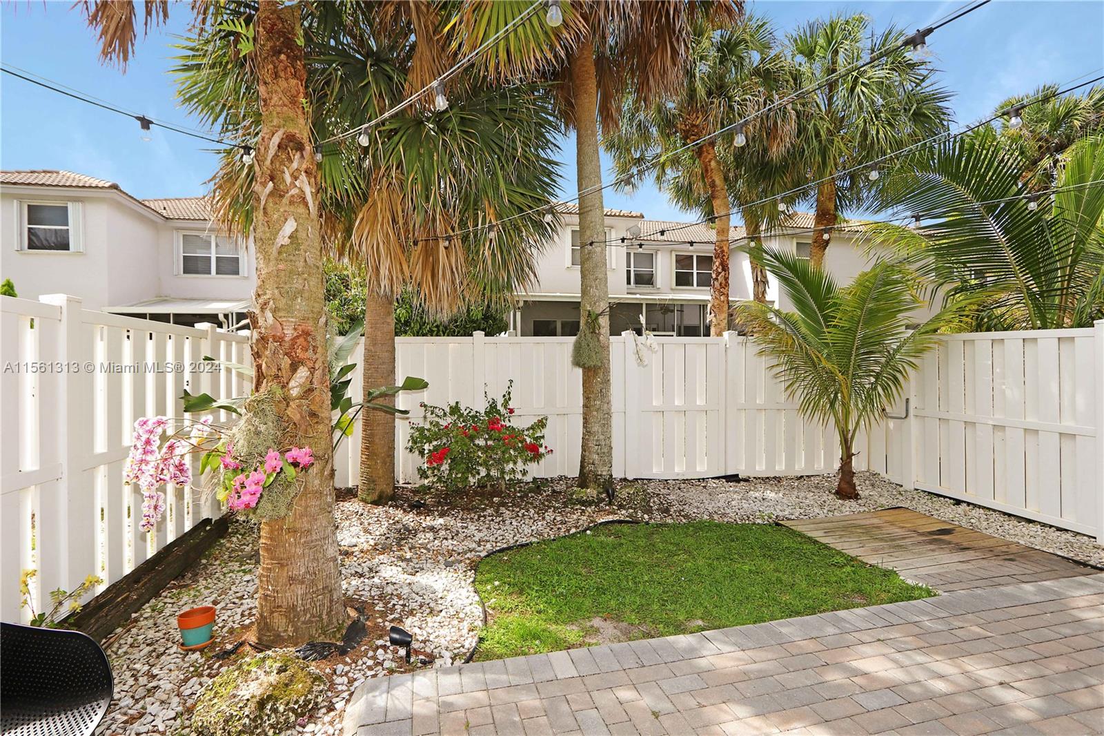 16866 SW 1st Pl