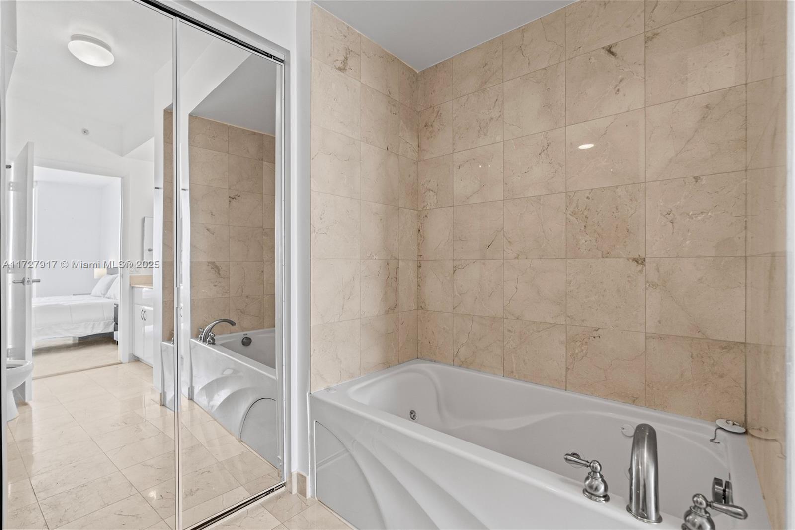 6365 Collins Ave # 3806