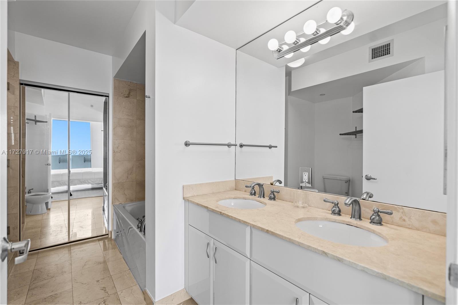 6365 Collins Ave # 3806