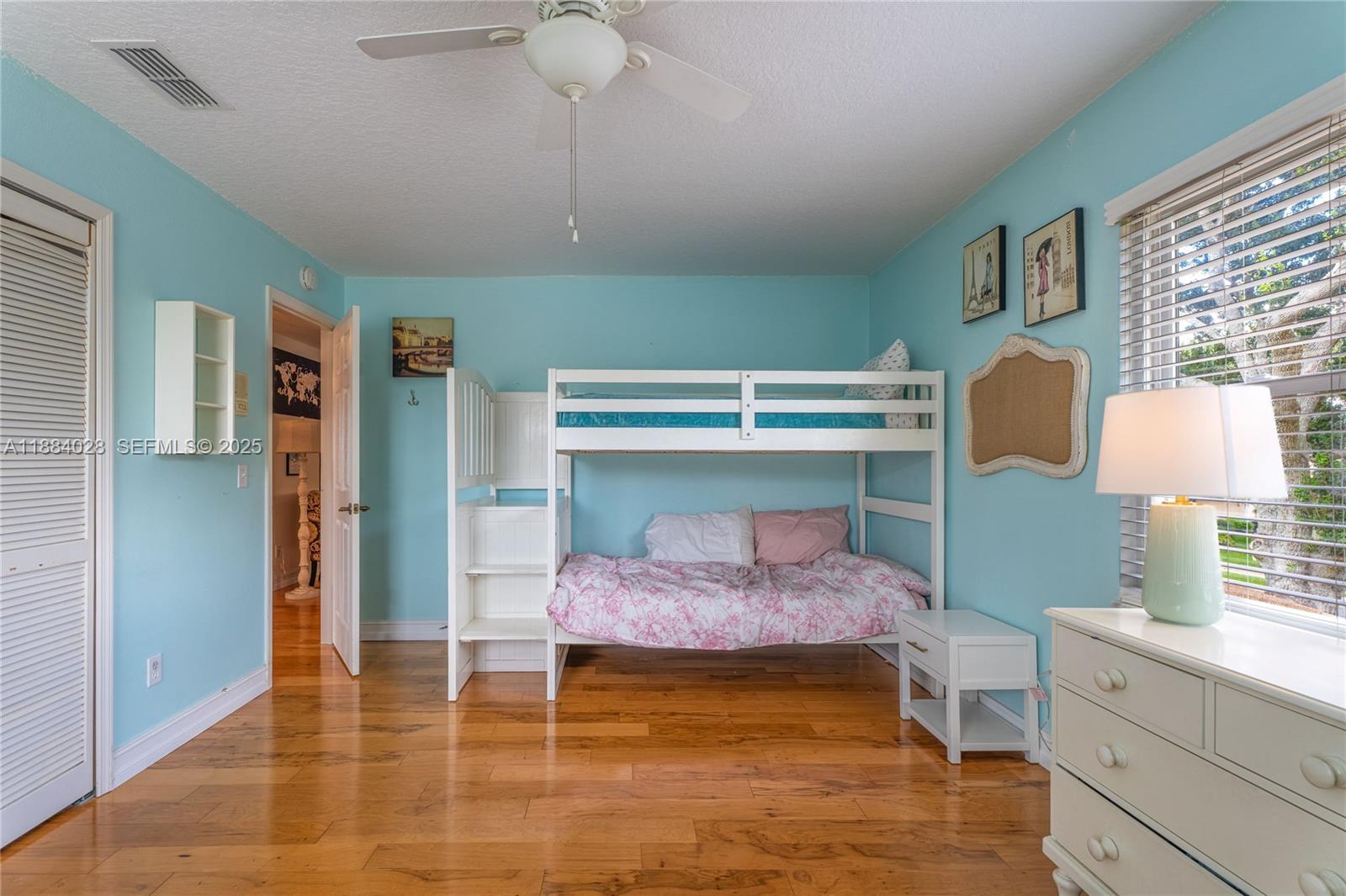 1963 S Prairie Dunes Ct