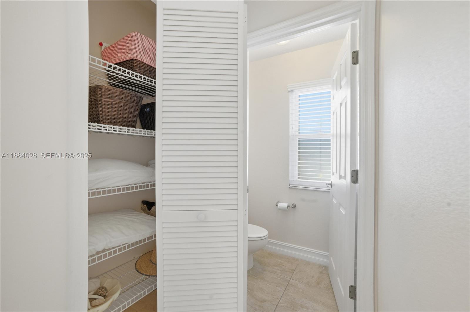 1963 S Prairie Dunes Ct