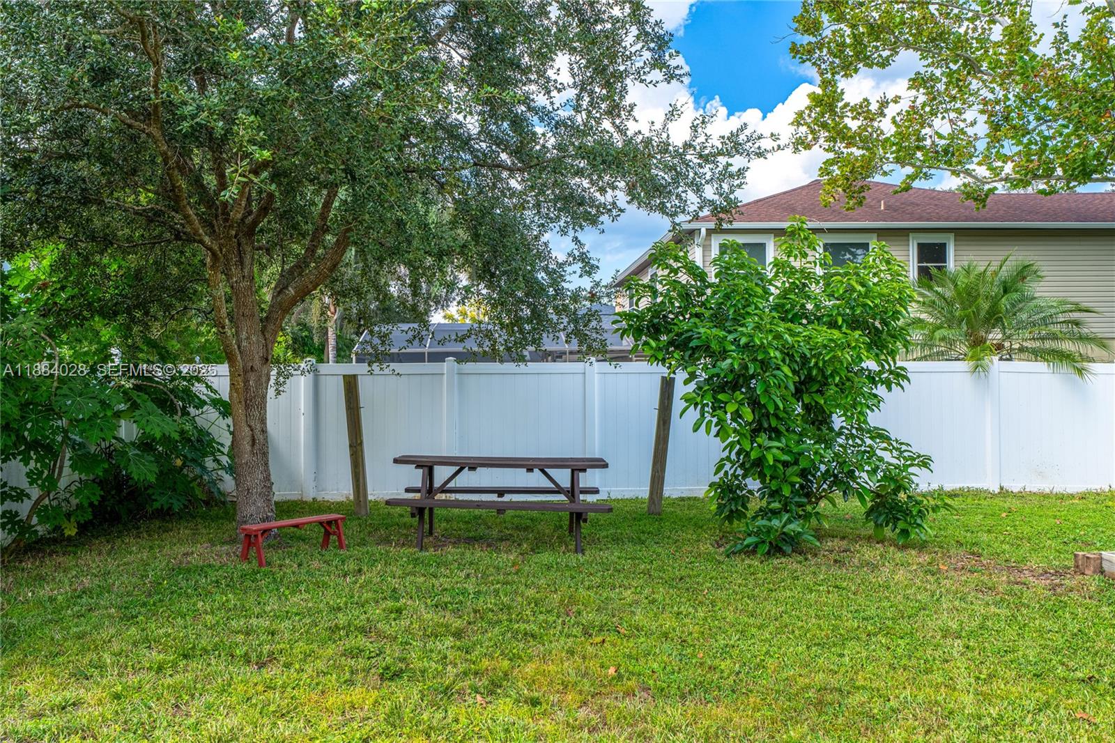 1963 S Prairie Dunes Ct