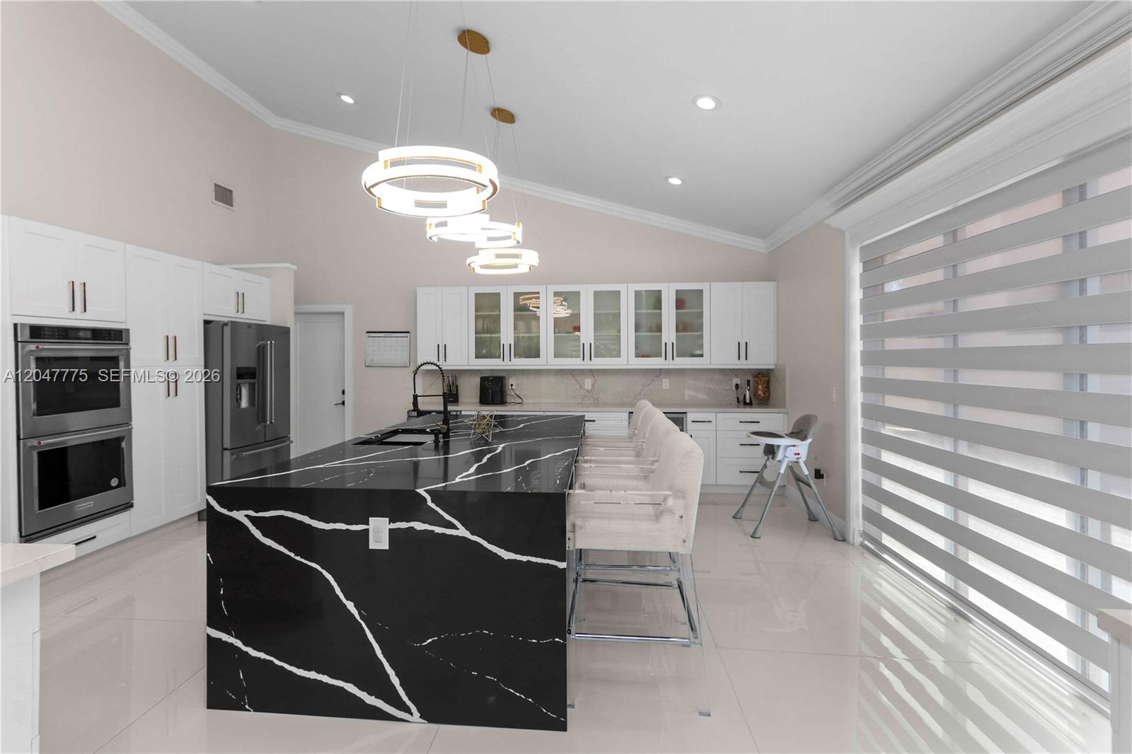 1530 W Lacosta Dr W