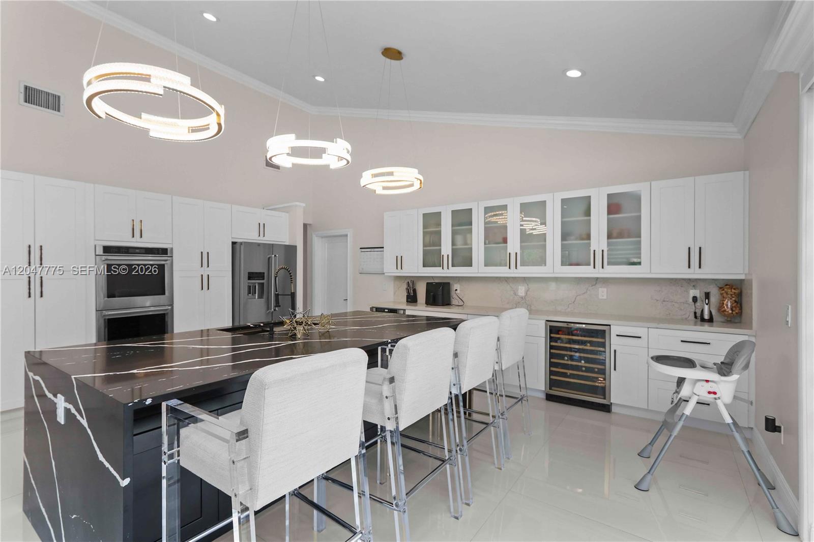 1530 W Lacosta Dr W