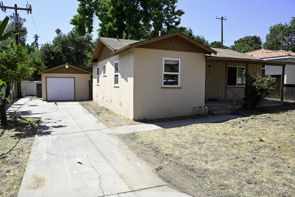 337 E Calle Laureles