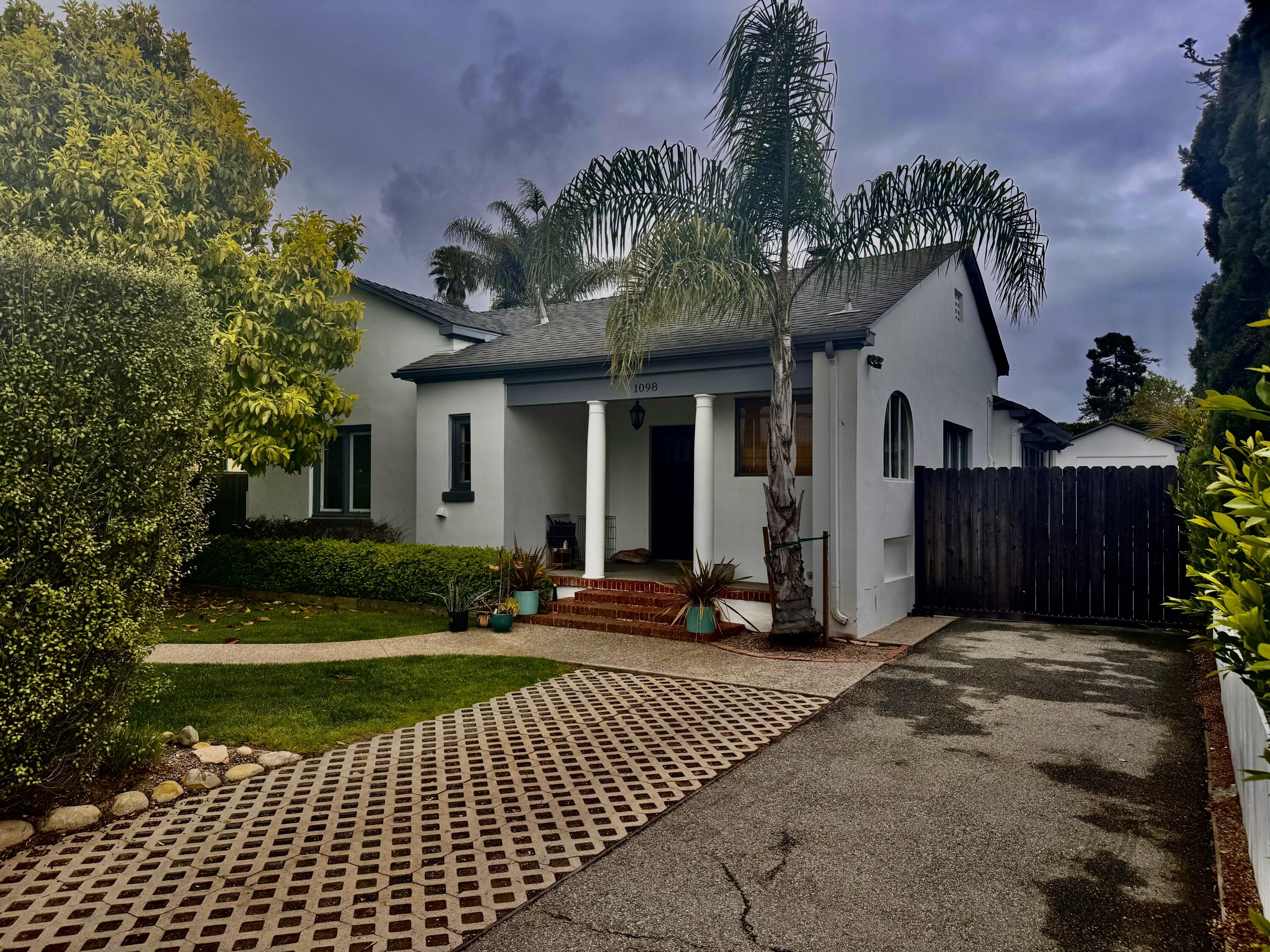 1098 Linden Avenue