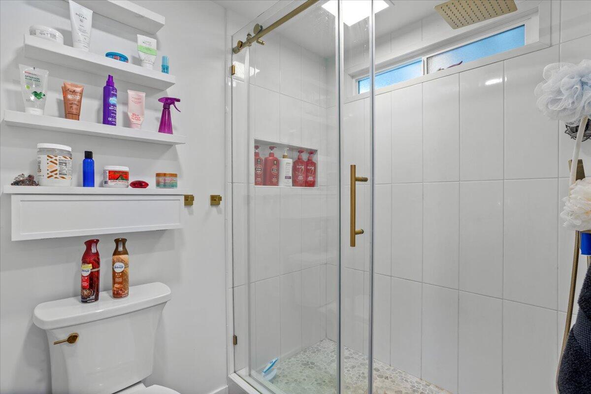 5700 Via Real Unit 106