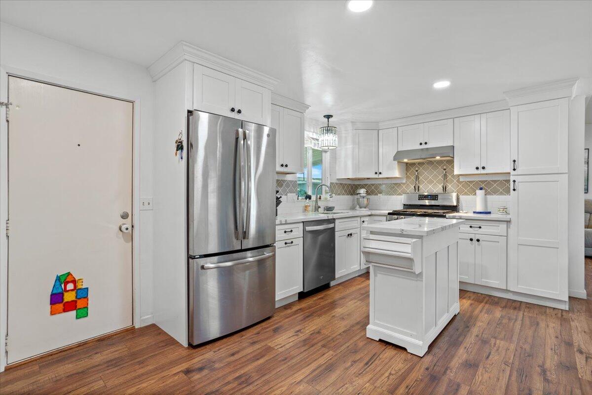 5700 Via Real Unit 106