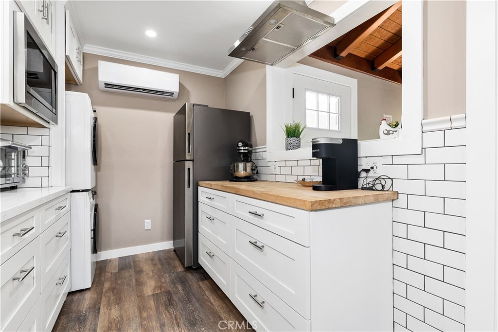 7555 San Andres Avenue