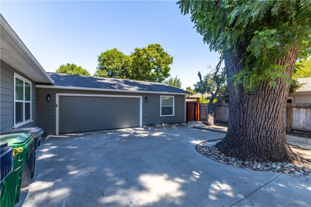 7555 San Andres Avenue