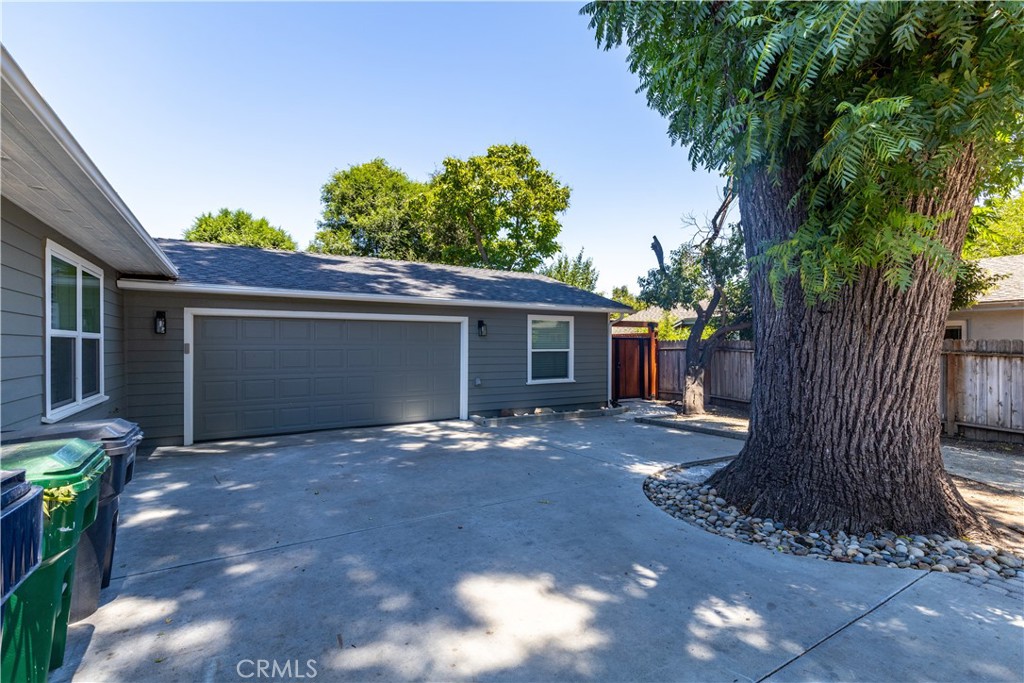 7555 San Andres Avenue