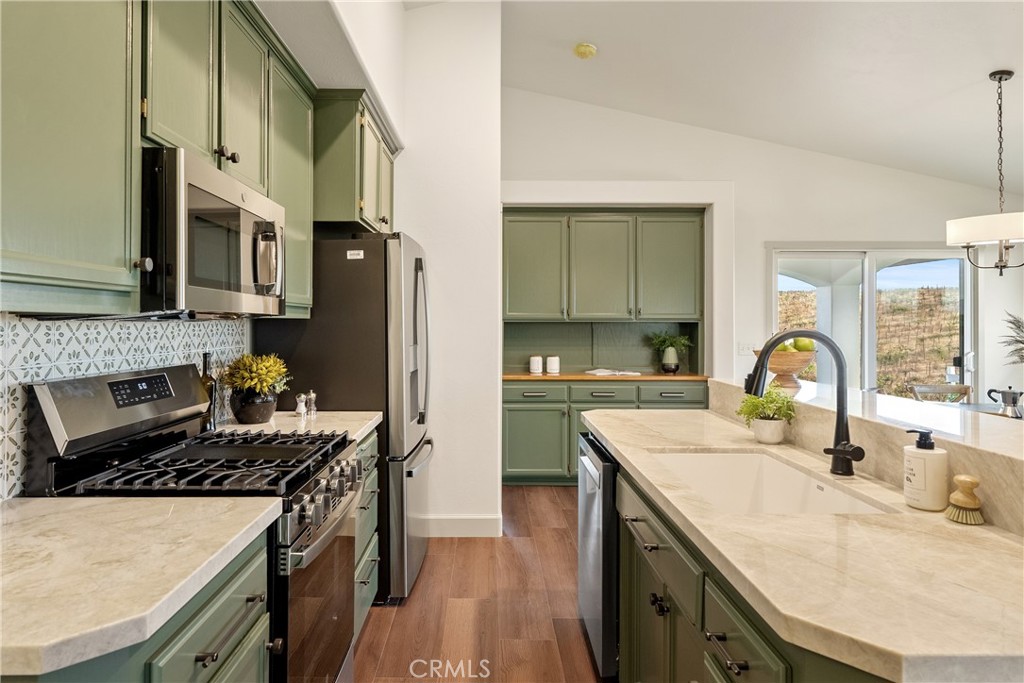 8415 Magdalena Drive