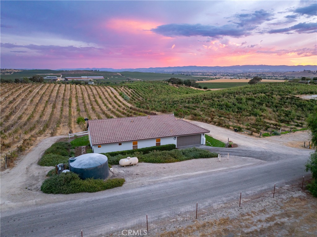 8415 Magdalena Drive