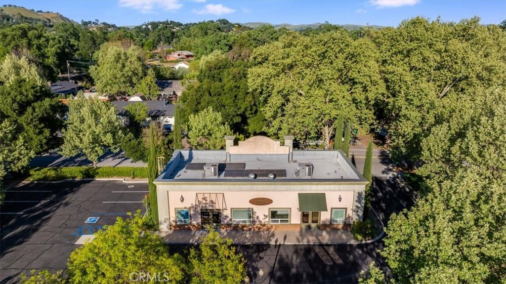 7090 Atascadero