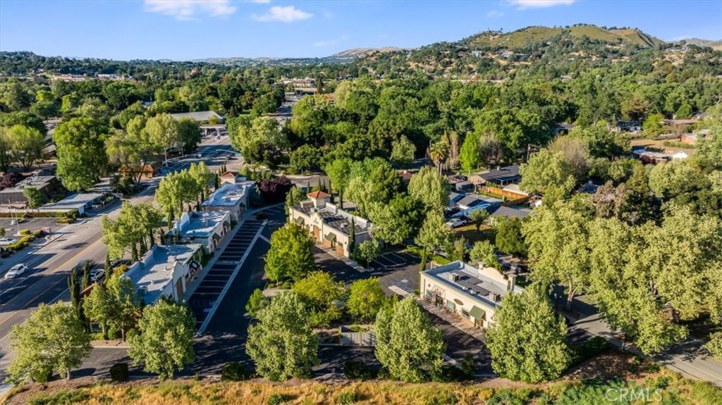 7090 Atascadero