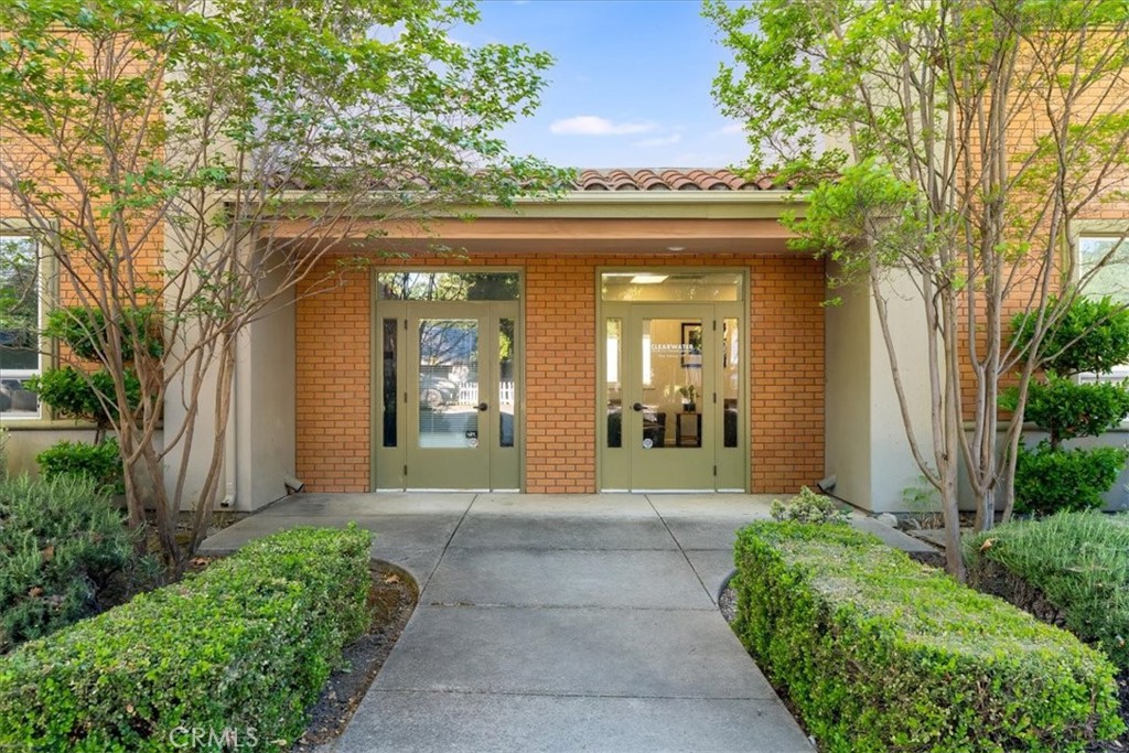 7090 Atascadero